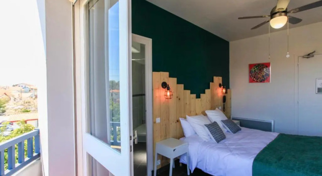 Двухместный номер Standard с балконом Hôtel La Baïne