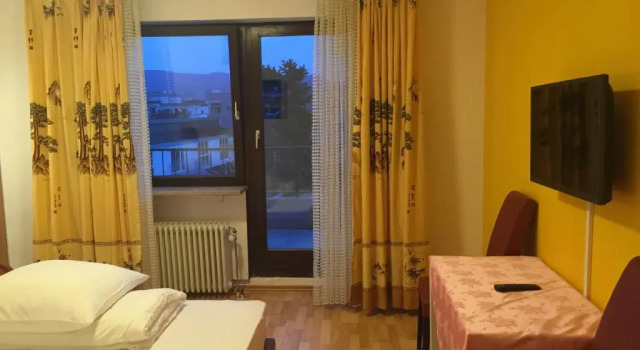 Двухместный номер Standard с балконом Hotel Adler