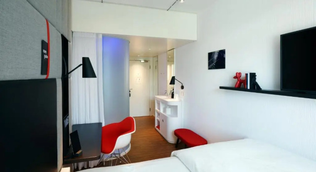 Номер Standard citizenM Zürich