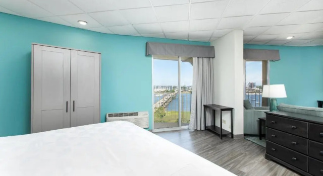 Люкс Holiday Inn Charleston-Riverview by IHG