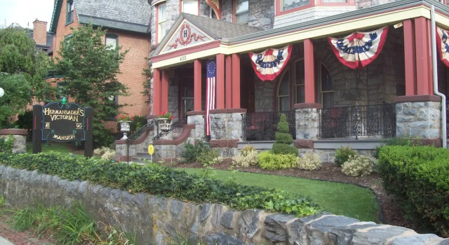 Hermansader's Victorian Mansion, Book Hotel Hoteller i Columbia med parkering, Parkering