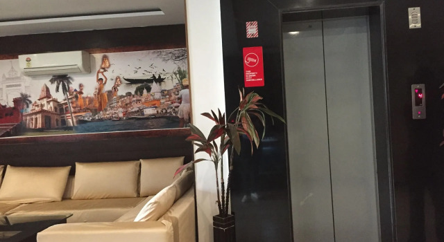 OYO Rooms Mall Road Cantonment