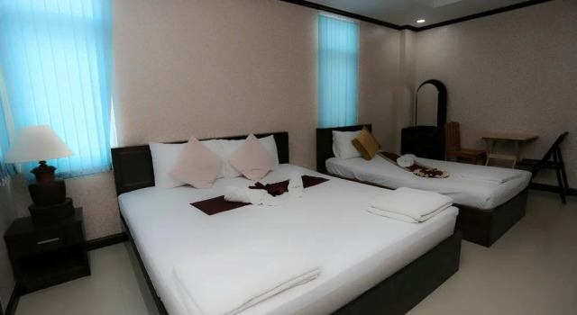 J L Residence Hotel