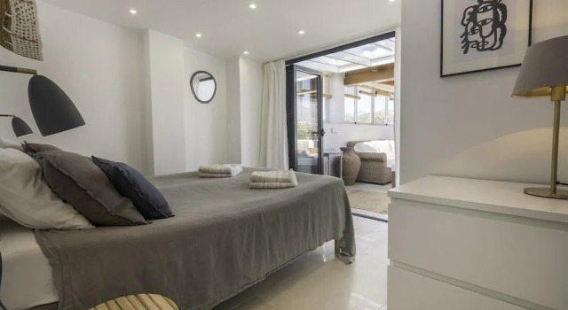 Penthouse First Line Golf - Marbella, Забронировать Отель Марбелья Коста-дель-Соль, рядом с Поле для гольфа Los Naranjos