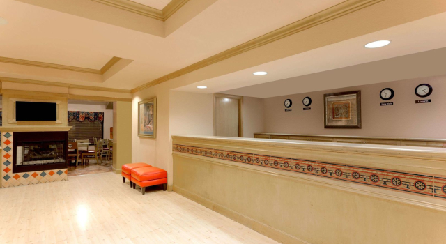 Motel 6 Tempe, AZ Elliot Road, Забронировать Мотель Пруд в Темпе 