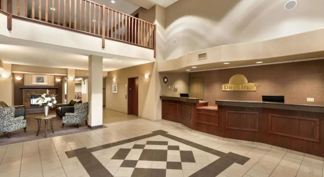 Days Inn Thunder Bay North, Varaa Hotelli Thunder Bay Ontario
