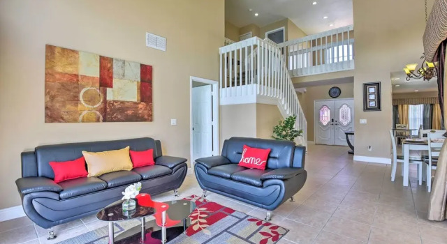 Lake-view Home w/ Game Room in Orlando!, Rezerwuj Hotel Orlando Kissimmee