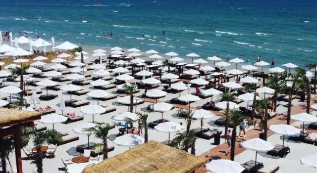 Mamaia Beach Condos 1, Varaa Huoneisto Hotellit Mamaia-Sat pysäköinnillä, Pysäköinti