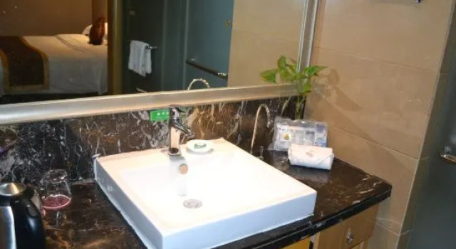 Двухместный номер Standard Century Haoting Hotel