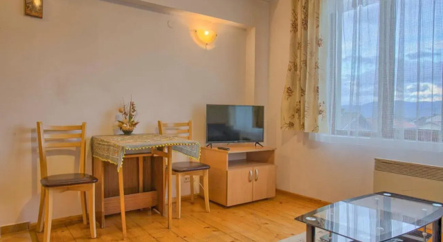 Cozy Colorful Studio at the foot of the Mountain, Prenota Hotel Hotel a Blagoevgrad con parcheggio, Parcheggio