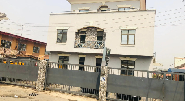 Mayors & Diplomat Suites Opebi