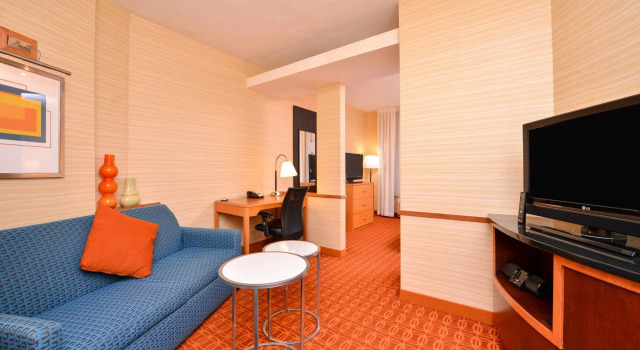 Четырёхместная студия Fairfield Inn & Suites White Marsh