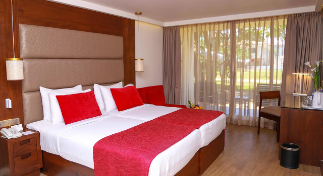 Трёхместный номер Deluxe Курортный отель Pegasus Reef Beach Resort