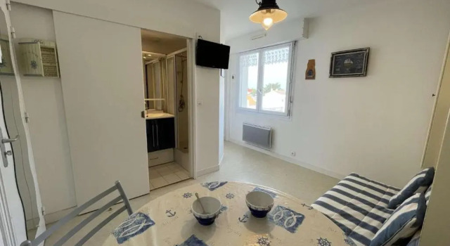 Appartement Notre-Dame-de-Monts, 1 pièce, 2 personnes - FR-1-224C-83