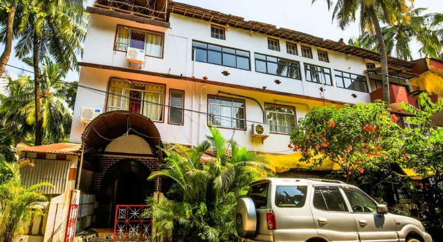 OYO 18855 Hotel Pete's Hideaway, Boek Hotel Hotels in Noord-Goa met parkeren, Parkeren