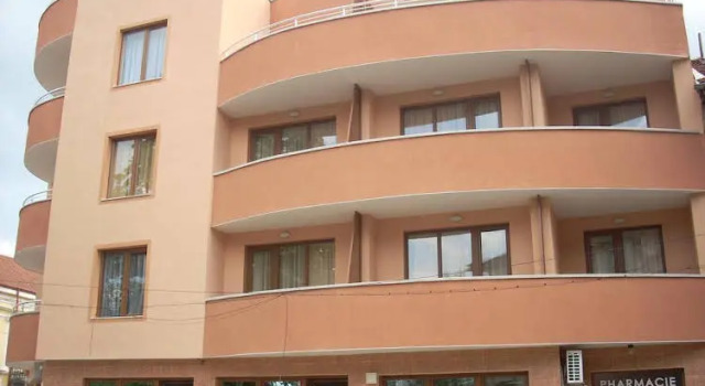 Gelov Hotel, Забронировать Отель Отели Берковица с парковкой, Парковка
