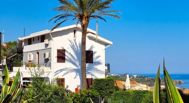 Апартаменты с видом на море Villa Vittoria