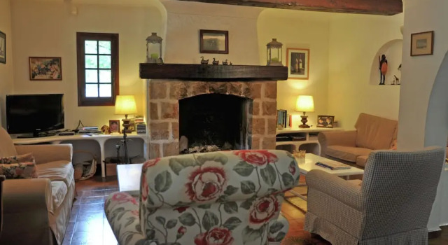 Charming Villa in Callas With Private Swimming Pool, Забронировать Вилла Виллы Овернь-Рона-Альпы, Вилла