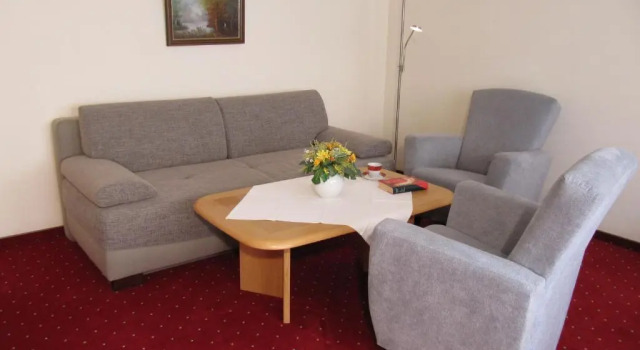 Апартаменты Hotel Pension Marie-Luise, Hotel garni,Therme plus