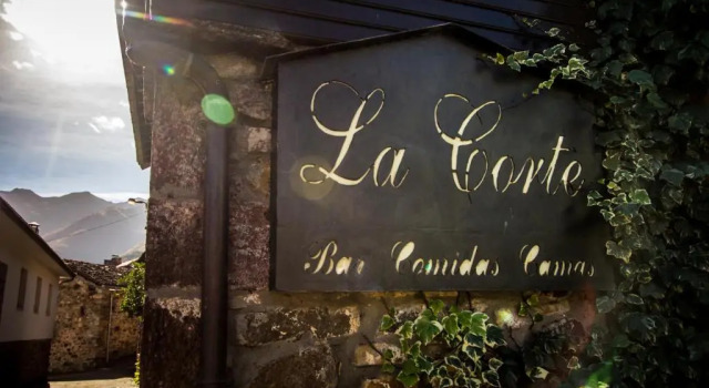 Núcleo de turismo Rural La Corte, Réserver Hôtel Villar de Vildas 
