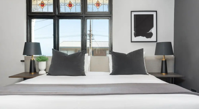 Студия One Calais Luxury Apartments