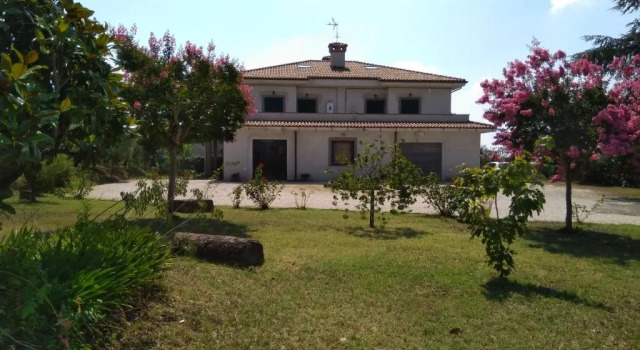 Коттедж Casa Vacanze Le Rose