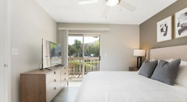 Апартаменты Standard Landing Furnished Apartments Central Cleveland
