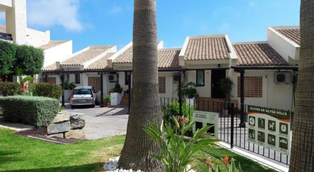 Townhouse Altea Hills, Забронировать Отель Альтеа Коста-Бланка, рядом с Русская православная церковь Св. Архангела Михаила в Альтее
