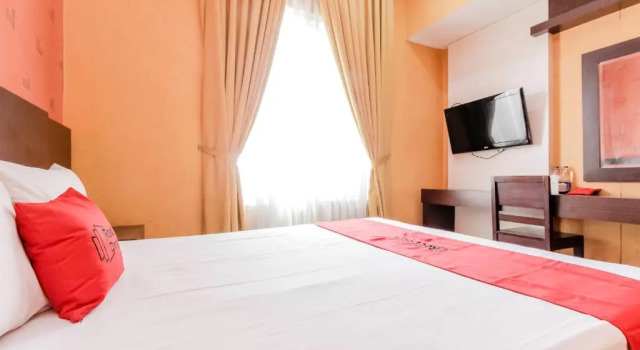 Двухместный номер Economy RedDoorz at La Mega near Pasar Pagi Cirebon