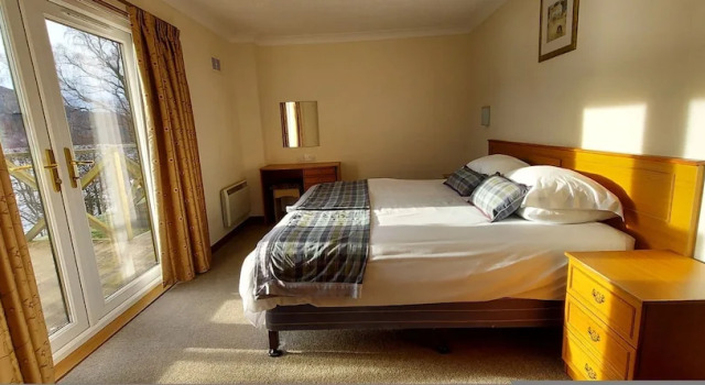 Loch Rannoch Highland Club Red Squirrel Lodge 07, Buchen Sie Ferienwohnung Hotels in Schottland mit Parkplatz, Parkplätze