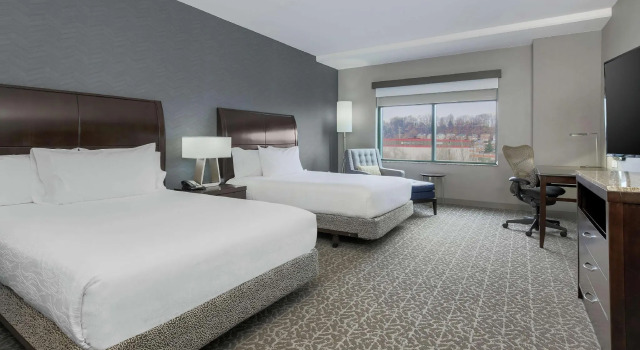 Четырёхместный номер Premium Hilton Garden Inn Shirlington