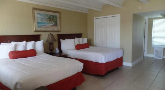 Четырёхместный люкс Deluxe Bayside Inn and Marina