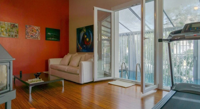 City Center Accomodation For Women - Free Bicycles, Book Vacation Home Villas in Limassol, Villa