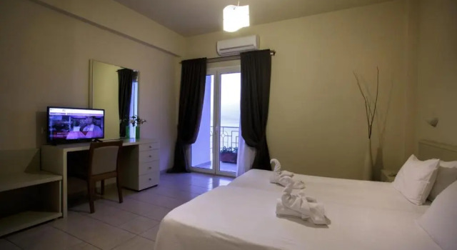 Eviana Beach, Забронировать Отель Эретрия Эвбея, рядом с Пляж г. Эретрея
