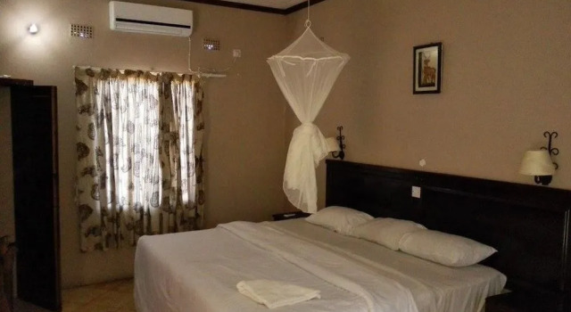 Decha Guest Lodge, Book Guesthouse Hotels in Livingstone with Parking, Parking