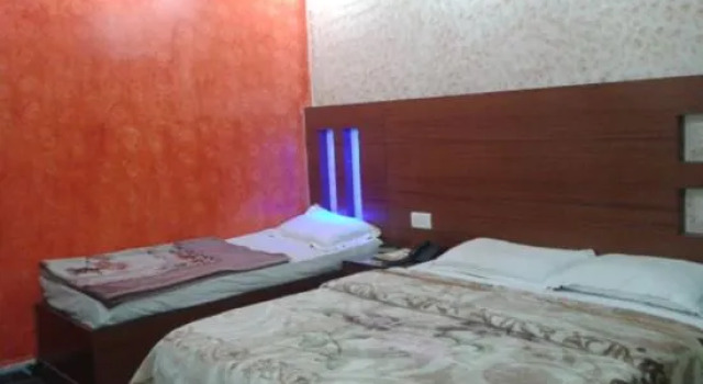Hotel The Royal Inn, Забронировать Отель Отели Нью-Дели с парковкой, Парковка