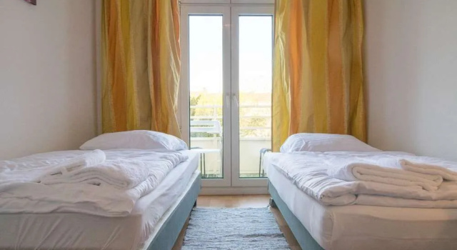 Tolstov-Hotels Large 3 Room Apartment