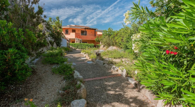 Апартаменты с 2 комнатами с балконом The Tranquil Palau Green Village 1 Bedroom sleeps 4 and child