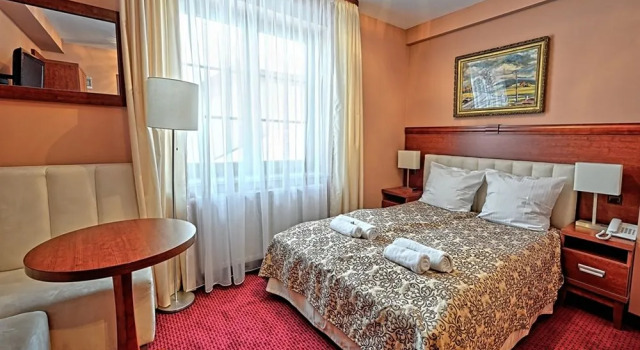 Hotel Modrzewiówka, Boek Hotel Hotels in Klein-Polen met parkeren, Parkeren