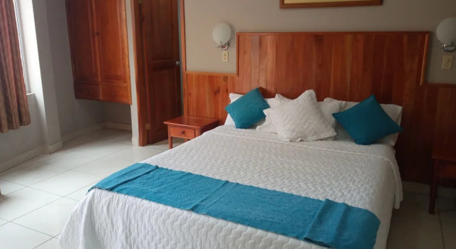 Hotel Palmeras, Boek Hotel Puerto Ayora 
