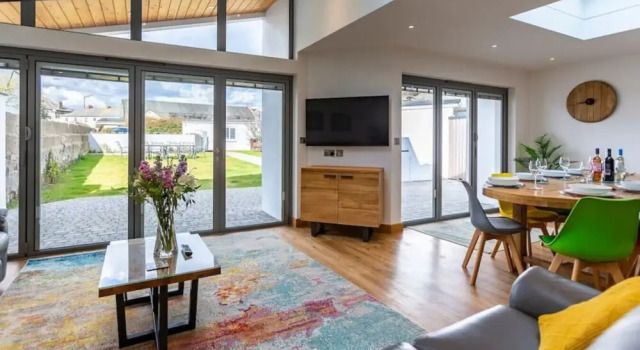 1 Bossiney House in Cornwall, Забронировать Отель Бьюд Корнуолл, рядом с South West Coast Path Section 11 Trailhead