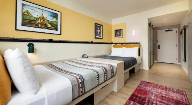 Четырёхместный номер Standard Moxy Allentown Downtown