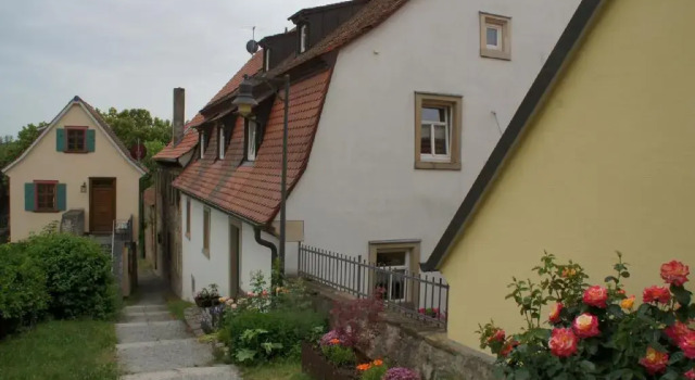 Ferienwohnung An der Stadtmauer, Book Hotel Dettelbach Lower Franconia