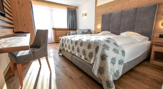 Hotel Dolasilla, Забронировать Отель Отели Бадия с парковкой, Парковка