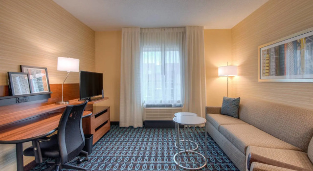 Fairfield Inn and Suites by Marriott Charlotte Airport