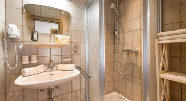 Апартаменты Apartments Tannheim - Ruhige Apartments mit Infrarotsauna & Sommerbergbahnen inklusive