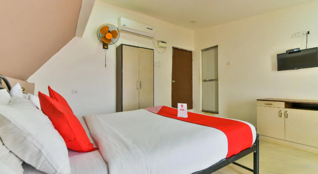 OYO 10039 Beachsides, Varaa Hotelli Candolim Pohjois-Goa