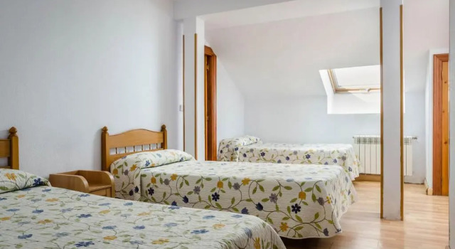 Трёхместный номер Standard Hotel Vivero 2