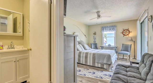 Steps to Lake of the Ozarks: Family Home w/ Views!, Забронировать Дом для отпуска Виллы Камдентон, Вилла