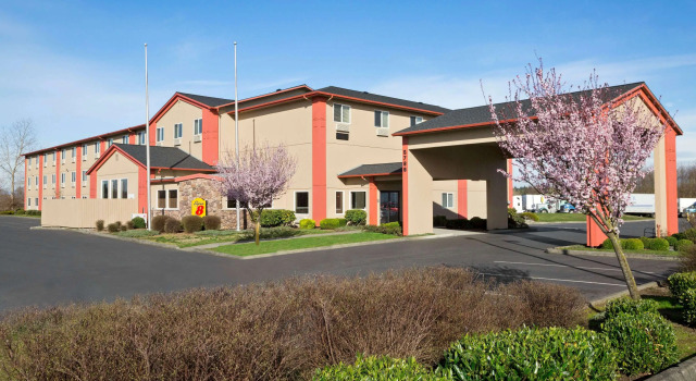 Super 8 by Wyndham Bellingham Airport/Ferndale, Book Mini-hotel Hoteller i Mount Baker med pool, Swimmingpool